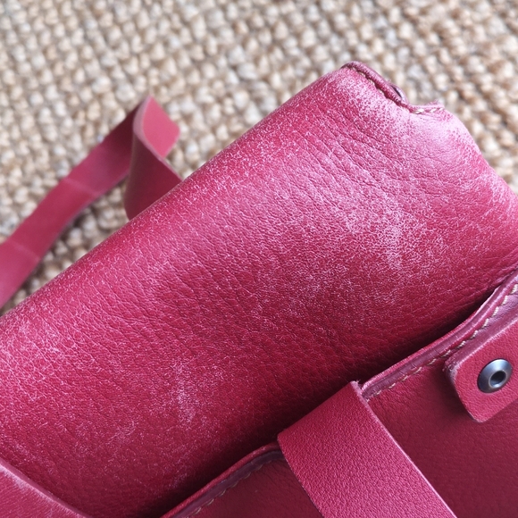 3 for $30 Peter Kent red leather bag - Picture 14 of 16